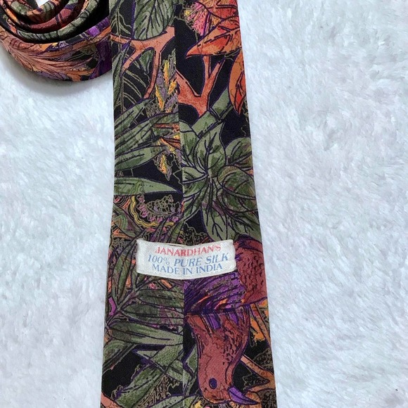 Janardhan's 100% Pure Silk Tie - Picture 6 of 6